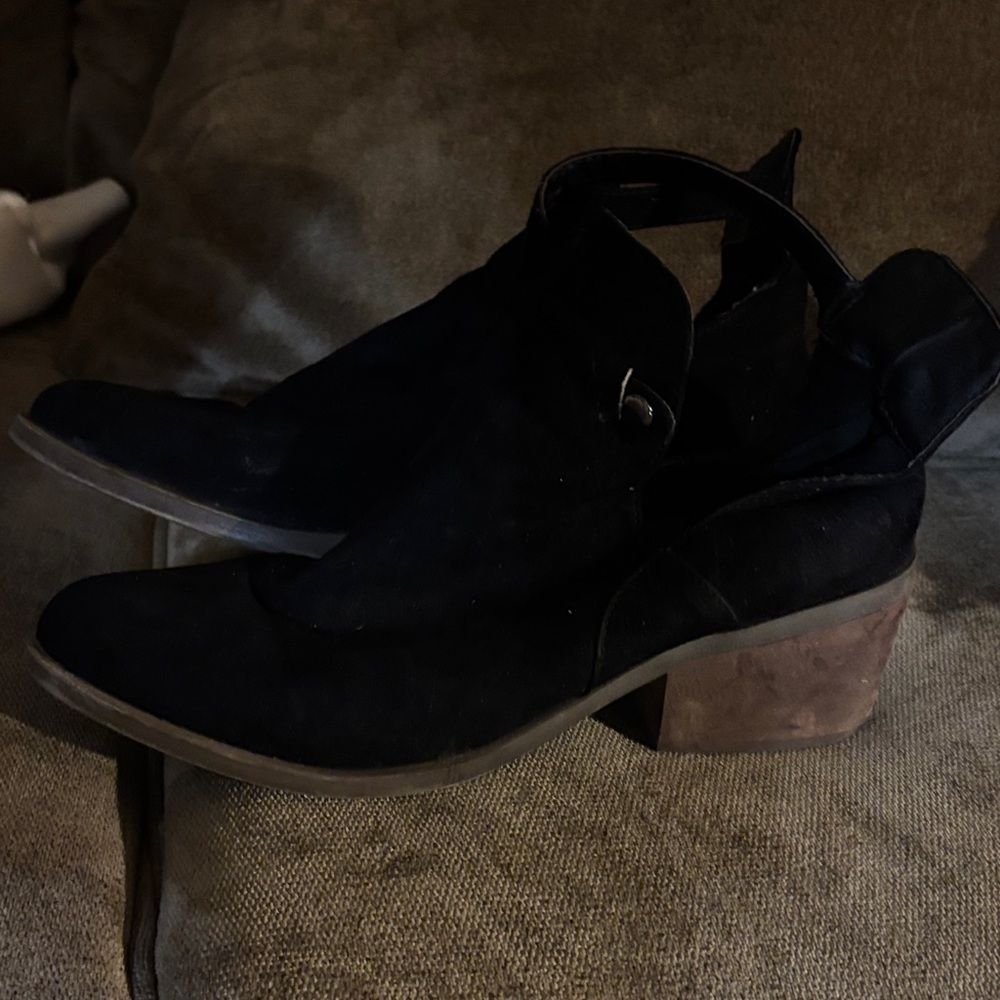 Stylish Black Ankle Boots for Women